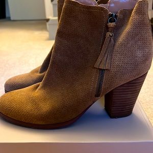 Guess brown Suede booties
